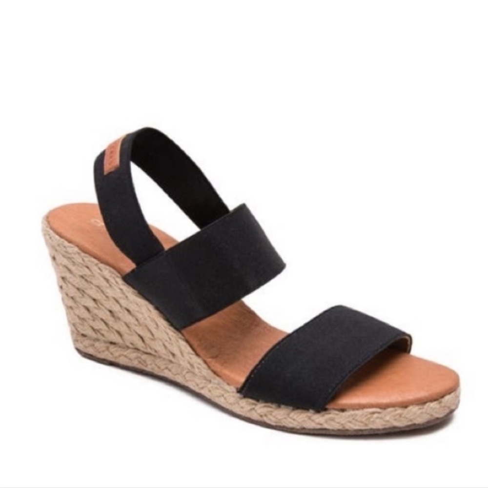 Tommy Bahama Wedge Sandals